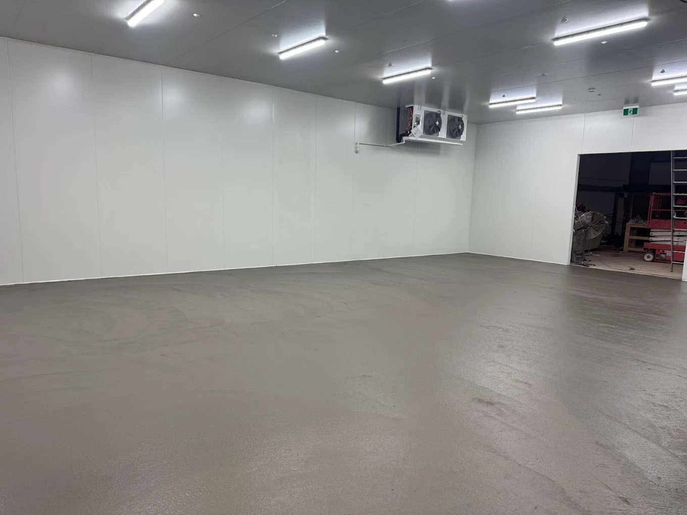 Large completed cool room with ceiling evaporator by JAE